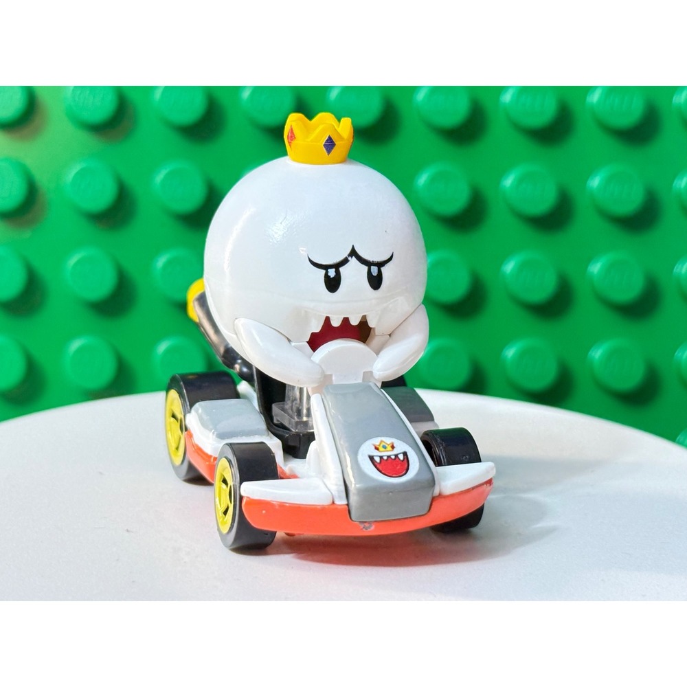Hot Wheels Mario Kart King Boo Standard Kart Diecast Car GBG26 P09 2018 Mattel